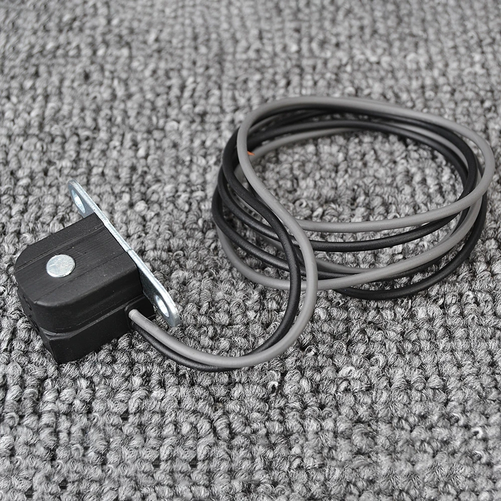 Ignition Pick Up Trigger Pulse Coil Pulsing Sensor For Triumph Daytona 675 ABS SE 675R / Street Triple 675 675R