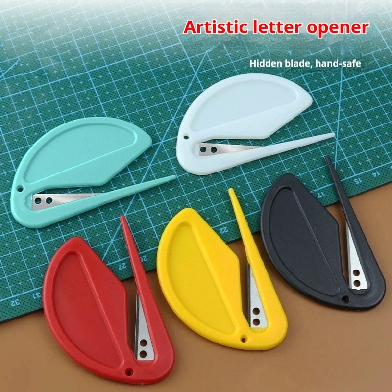 Mini Plastic Letter Opener Paper Cutter Art Knife Sharp Blade Pet Hair Removal Tool for Cat Furry Hair Remover