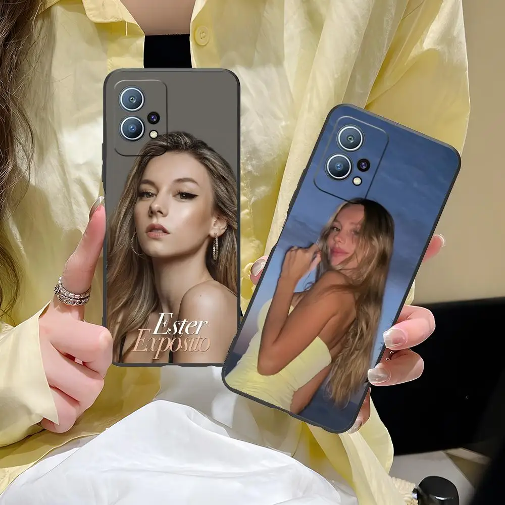 Ester Exposito Matt…