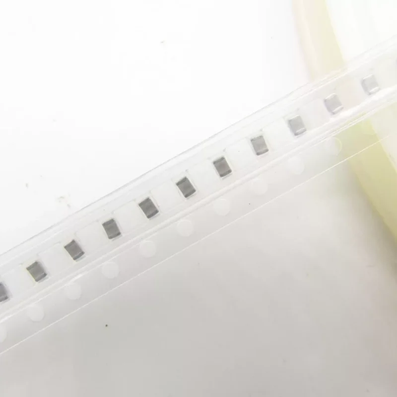 10-100pcs 600F0R8BT250XT 0805 250V0.8PF C0G NP0 ATC RF patch film capacitor