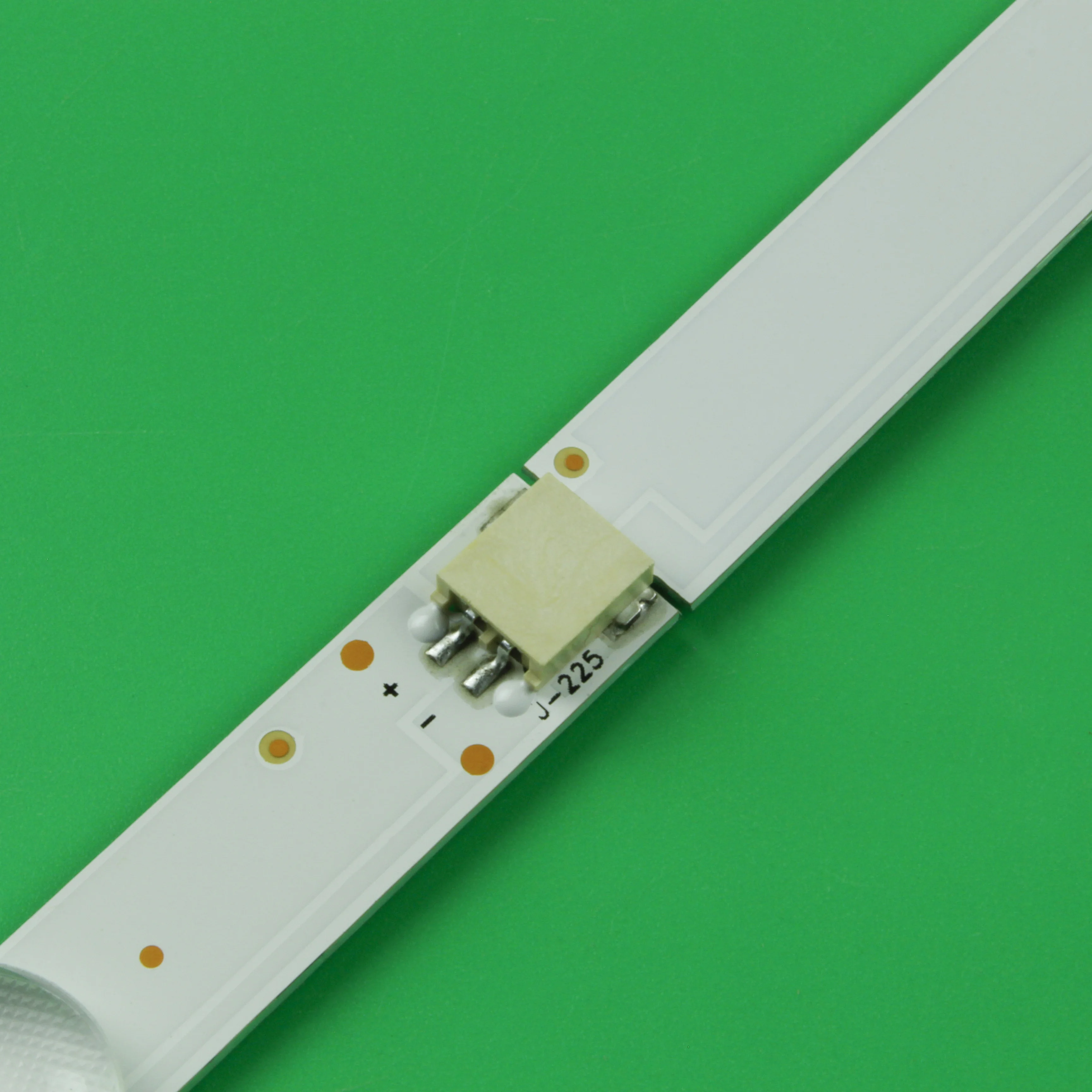 New LED Backlight strip for TX-L50B6B TX-L50BL6E TX-L50BL6B TX-L50B6E 0L4353D 50L1350UC 50L1350U 50L2300U