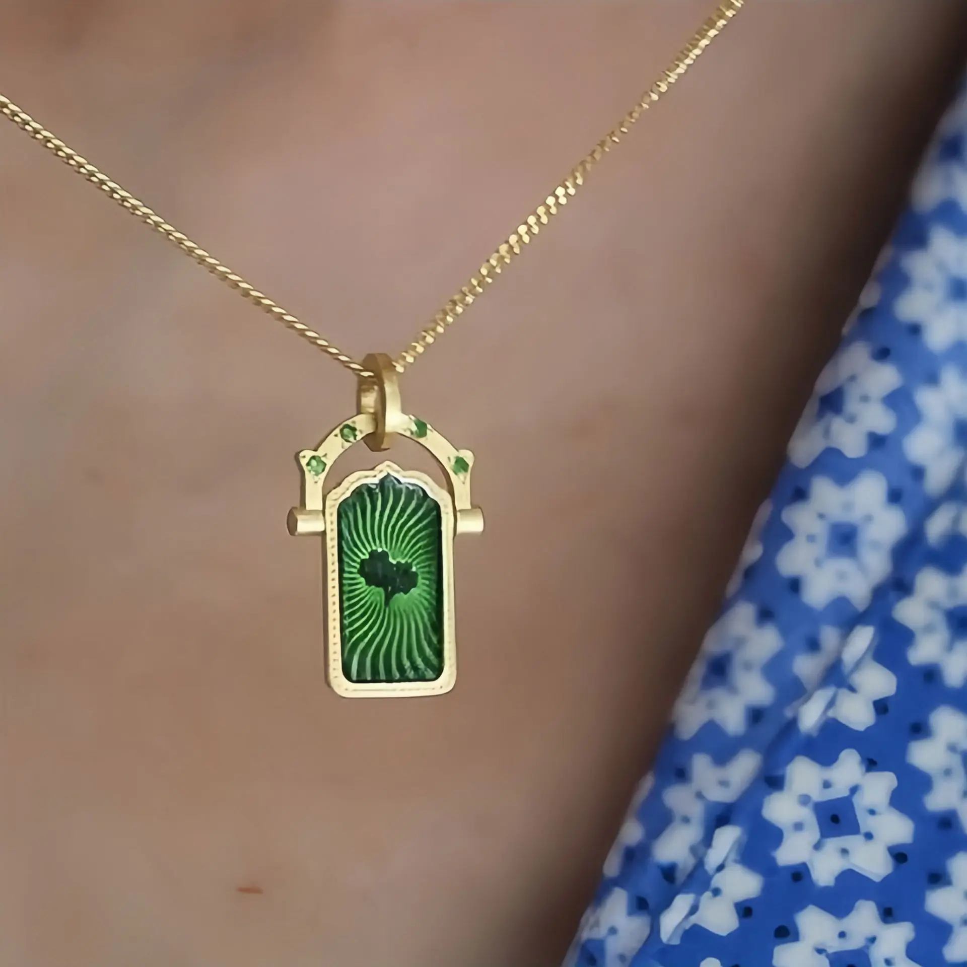 Women's Gold Plated Red Heart Tarot Necklace Romantic Mysterious Unique Emotional Jewelry