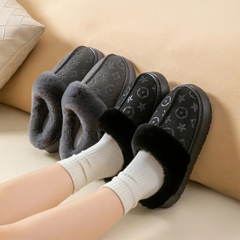 Homewear Couple's Faux Leather Indoor/Outdoor Non-Slip Slippers Soft-Soled Fleece-Lined Cotton Slippers for Winter
