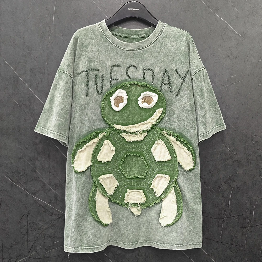 

Plus Size Tee Green Appliques Animal 2025 Spring Summer New Sequin Embroidered Short Sleeved T-shirt Women Loose Design Top