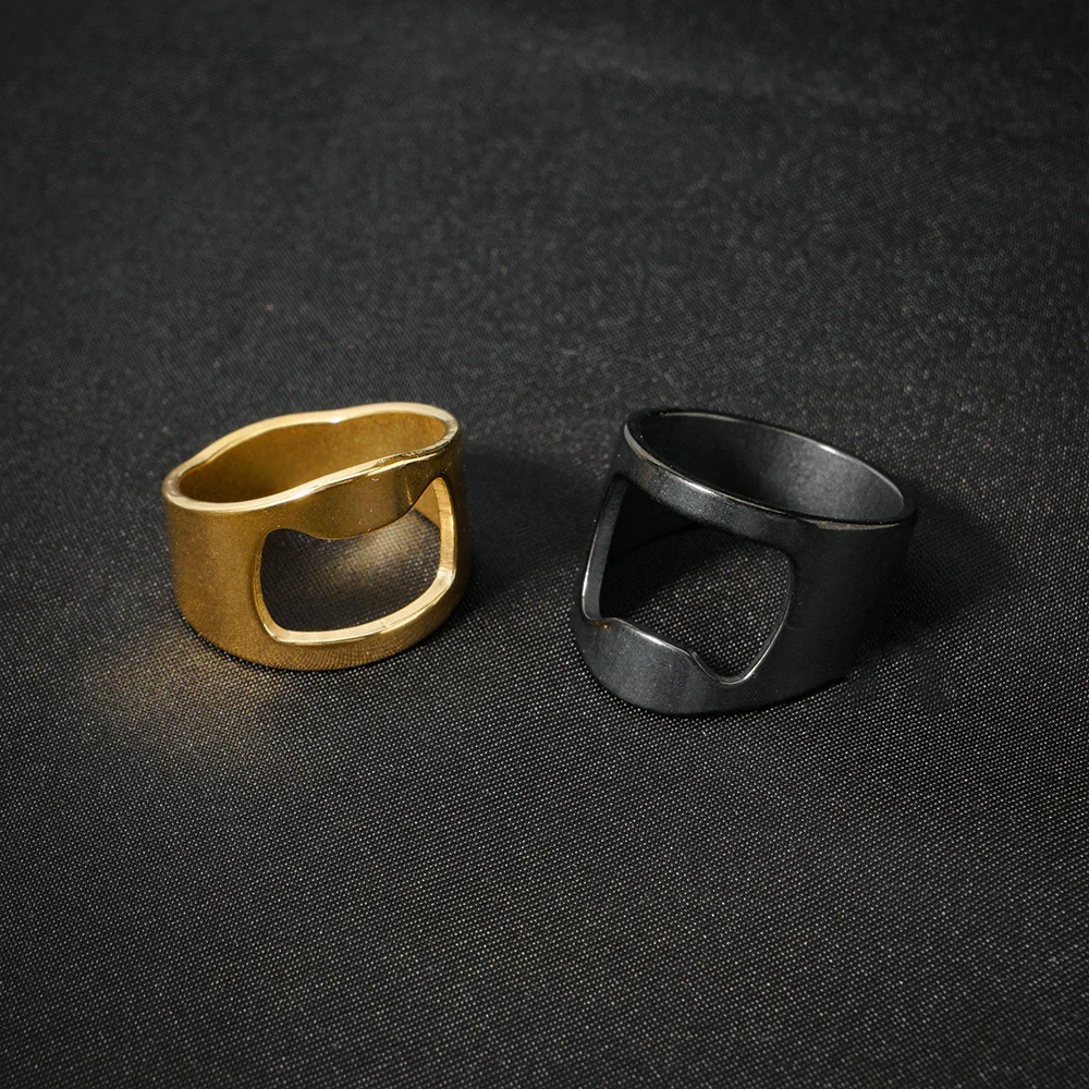 

Fashion Men's Stainless Steel Bottle Opener Ring Corkscrew Cool Beer Can Opener Finger Ring for Bar Kitchen