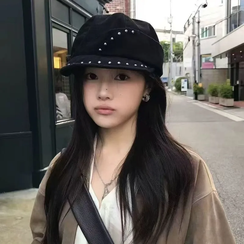 Unique Retro Studded Newsboy Cap for Women, Autumn Korean Version, Versatile, Face-Slimming Beret