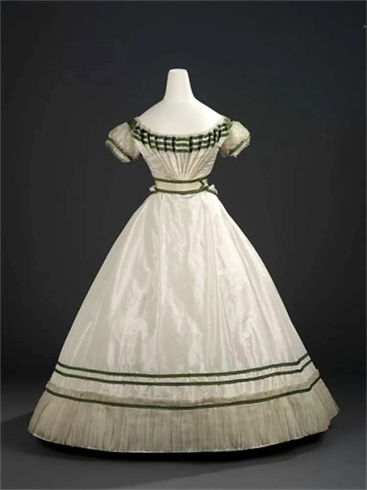 

1867s White Victorian Civil War Southern Belle Dress Historical Vintage Fashion Reenactment Evening Ball Gown