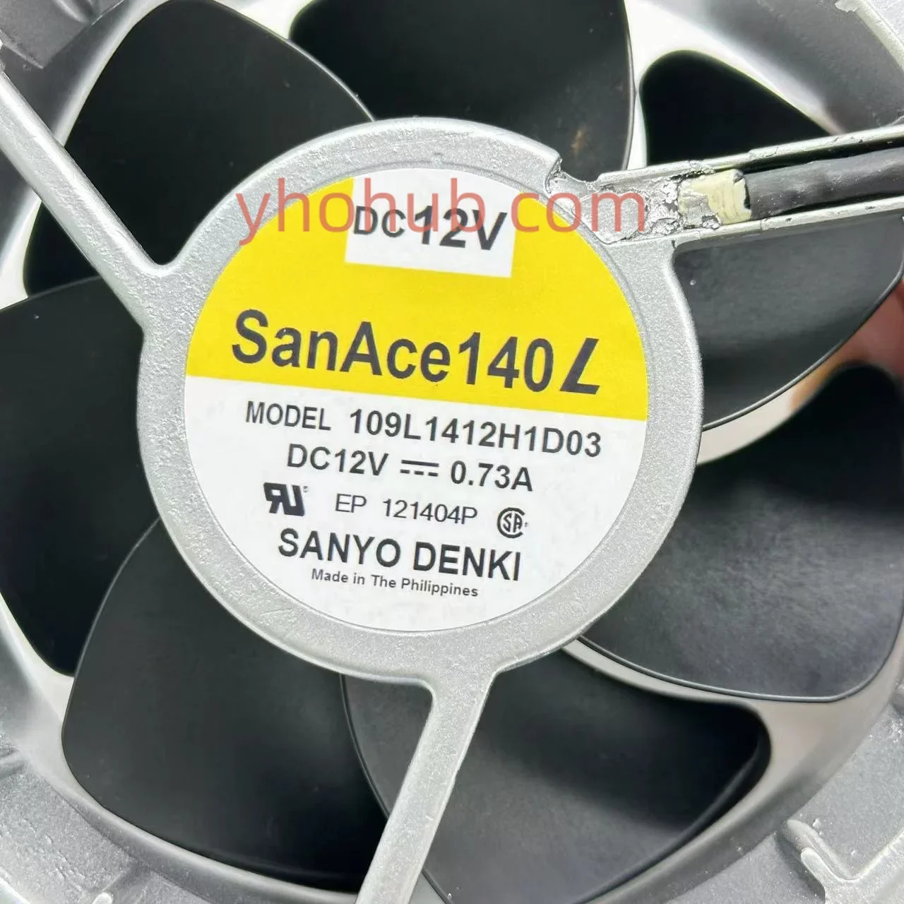 سانيو دينكي 109L1412H1D03 تيار مستمر 12 فولت 0.73 أمبير 140 × 140 × 38 ملم مروحة تبريد خادم 3 أسلاك