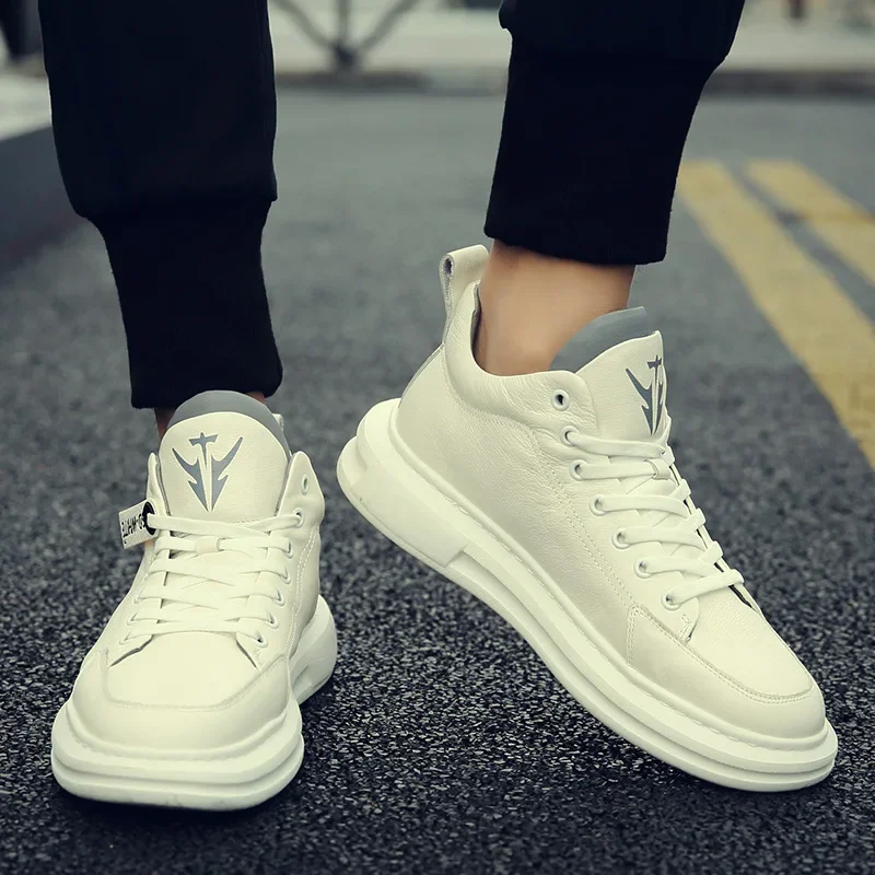 

New Men Genuine Leather Shoes Street Cool White Flat Skate Shoes Young Man Lace-up Sneaker