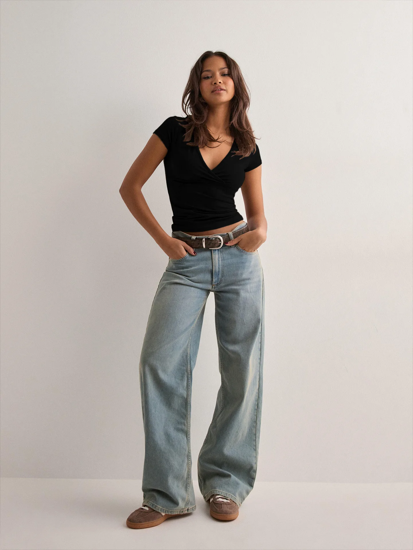 2026 Sommer Neue Mode Damen T-Shirt Einfarbig Slim-Fit V-Ausschnitt Kurzarm-Oberteil Y2k Kleidung – Detail 18