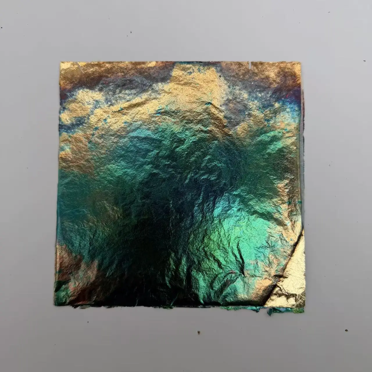 Zufällig gefärbte Blattgoldfolien, 15 Stück, imitierte Goldfolienblätter für Kunst, Malerei, Vergoldung, Basteln, Dekoration – Detail 2