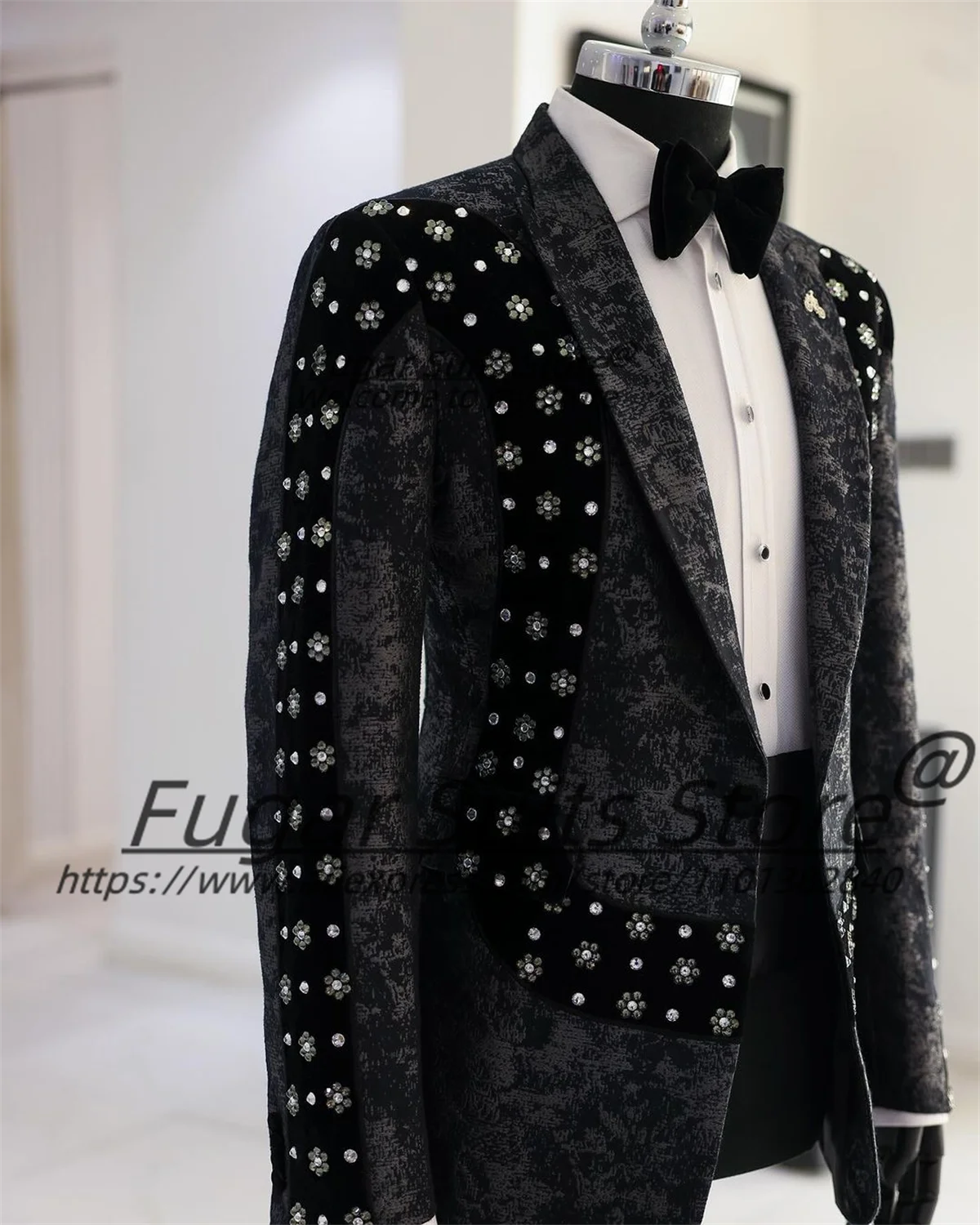 Latest Design Velvet Floral Male Prom Blazers High-qublity Slim Fit Peak Lapel Men Suits Luxuly Wedding Groom Tuxedos 2 Pcs Sets