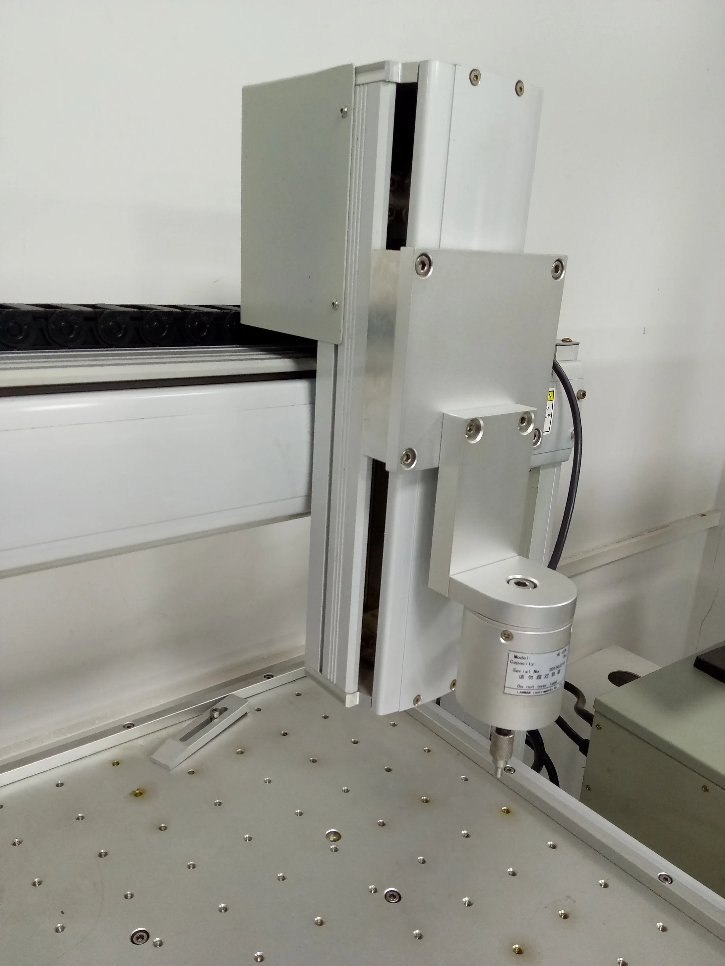 Drie-assige knoptype perstype lastslag curve testmachine