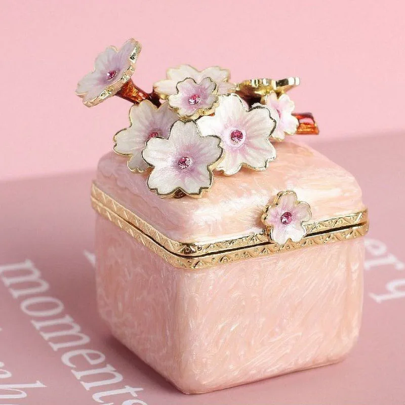 

Exquisite Metal Jewelry Box Handicraft Desktop Ornament Earrings Necklace Organizer Boxes Creativity Flower Design Decoration