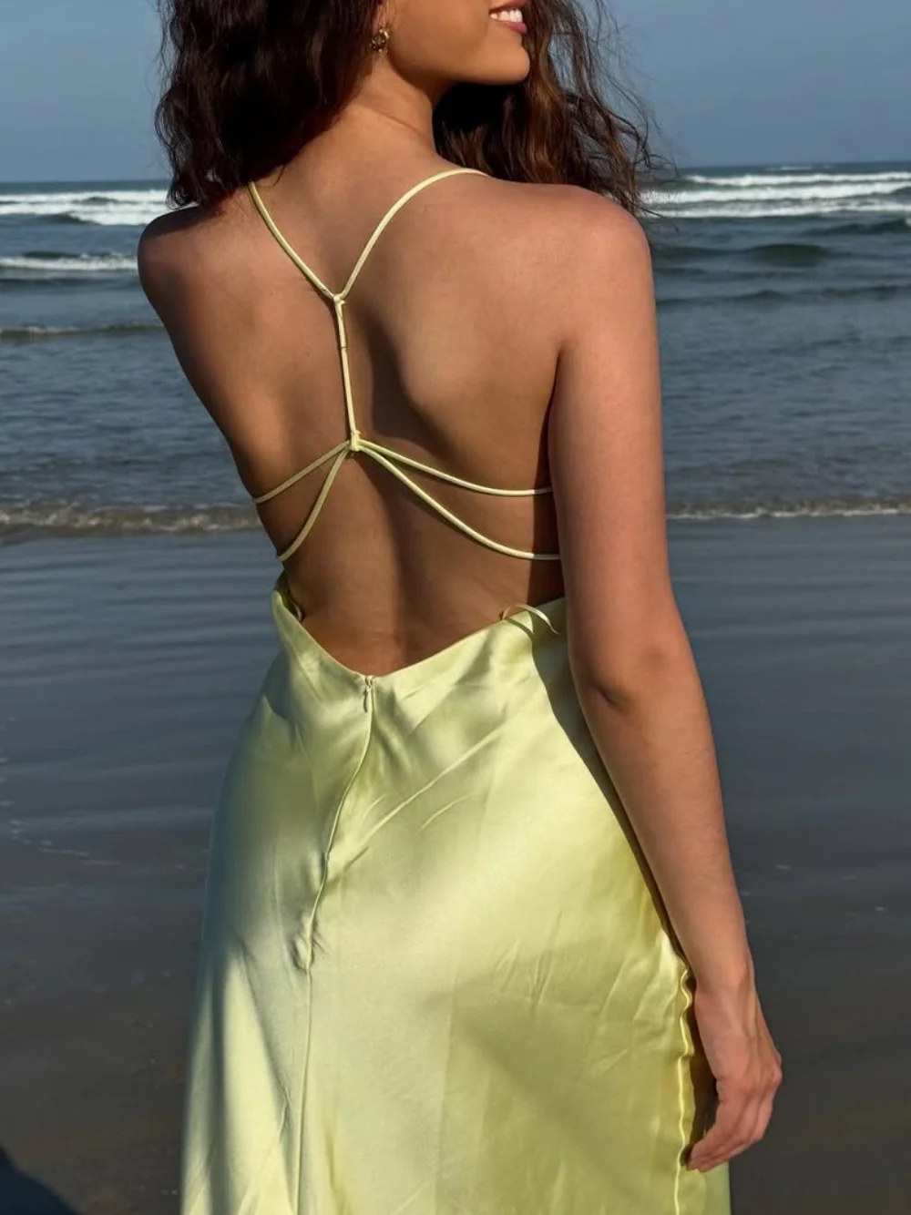 여성 여름 신상 멜빵 실크 새틴 민소매 드레스 여성 우아 슬림 섹시 백리스 멜빵 휴가 파티 롱 드레스