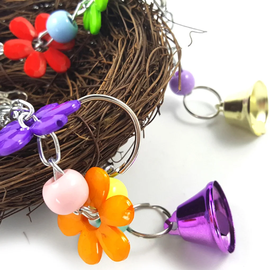 ชิงช้านกหวายกรงสำหรับสัตว์เลี้ยงสำหรับเคี้ยวปีนเขาแบบแกว่งพร้อมกระดิ่งของเล่นเปลสีแบบสุ่มขนาดเส้นผ่าศูนย์กลาง12ซม./20ซม.