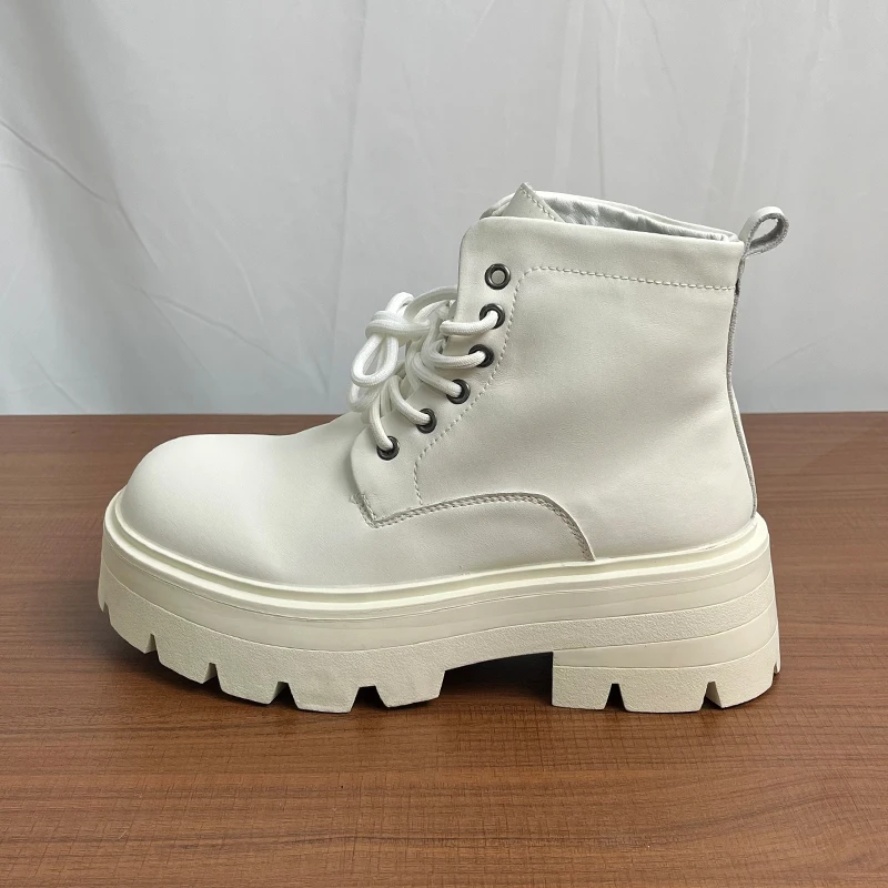 

Модная мужская обувь на толстой подошве. Роскошный дизайнерский классический стиль. Повседневная офисная работа. Модная уличная обувь 38–46 и молодежная обувь белого цвета.