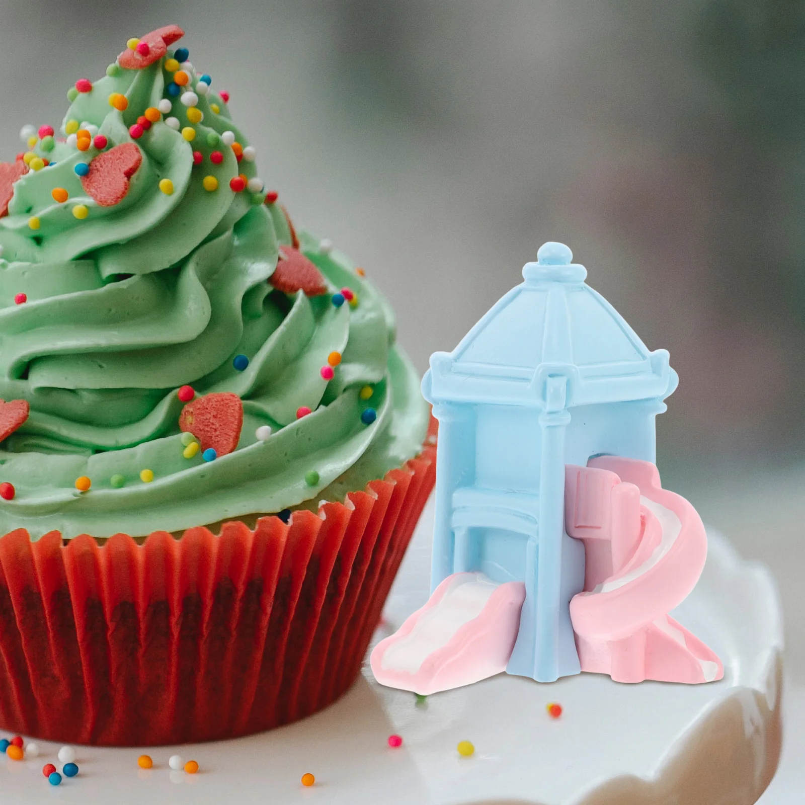 

8Pcs Creative Micro Landscape Playground Cake Decorations Set for Princess Party Artificial Display Cupcake Toppers Dessert