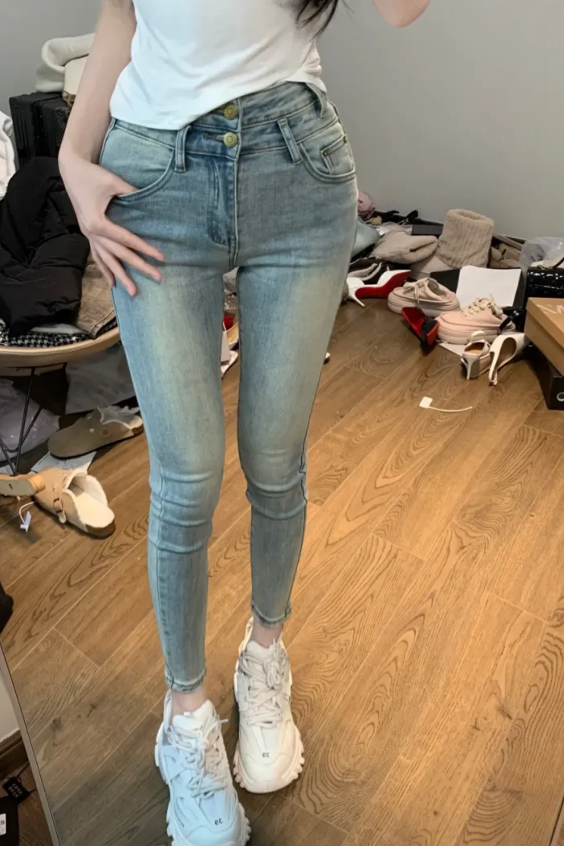 

Ретро джинсы женские с высокой талией, светло-голубые, с эффектом потертости, облегающие, эластичные, с отворотами, длиной 7/8, в стиле юбки-карандаш, из хлопкового стрейч-денима