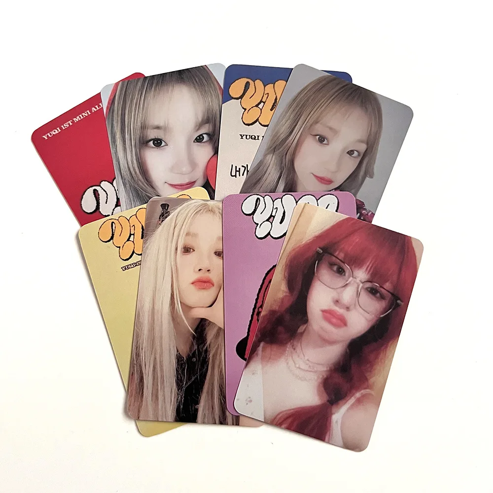 KPOP 4pcs/set (G)I-DLE Song YUQI Solo Album YUQ1 Fans Gifts Collection Card Lomo Cards Photocard Postcard