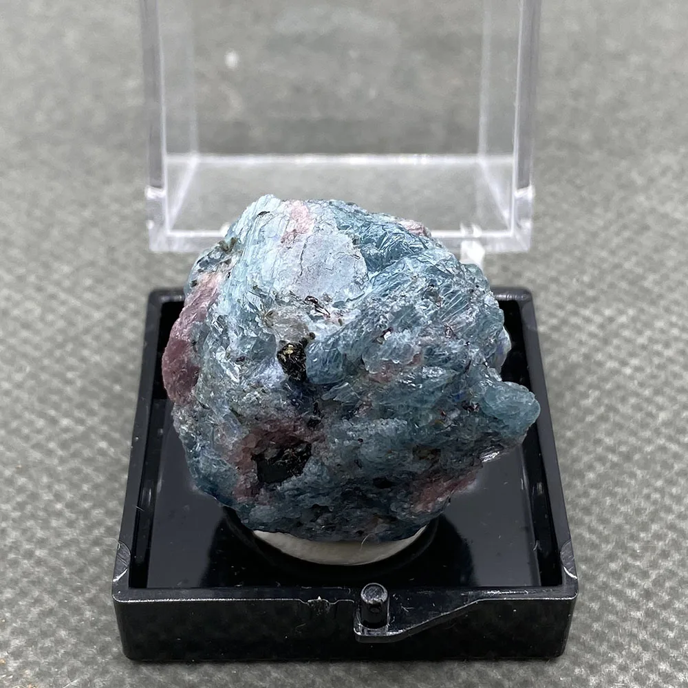 100% natural Burmese Aquamarine rubyrough mineral specimens cure crystal gem collection +Box size:35*35*35mm