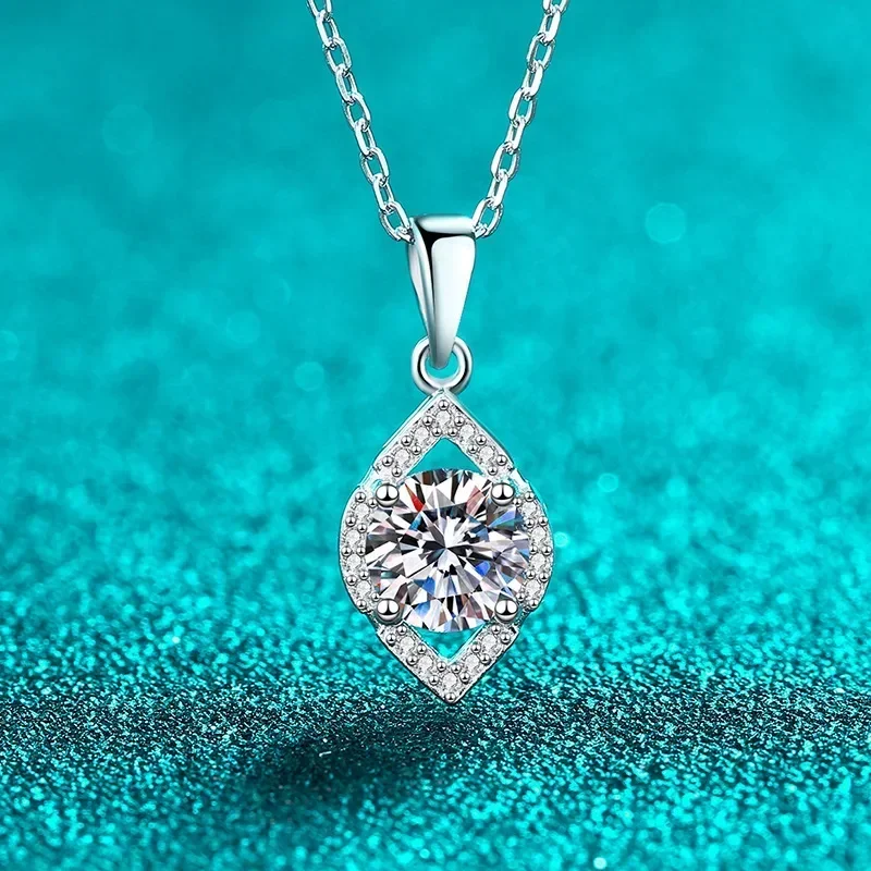 High Quality Platinum Pt950 Diamond Necklace Fine Jewelry Collarbone Chain Women's Water-drop Hollow 1ct Moissanite Pendant