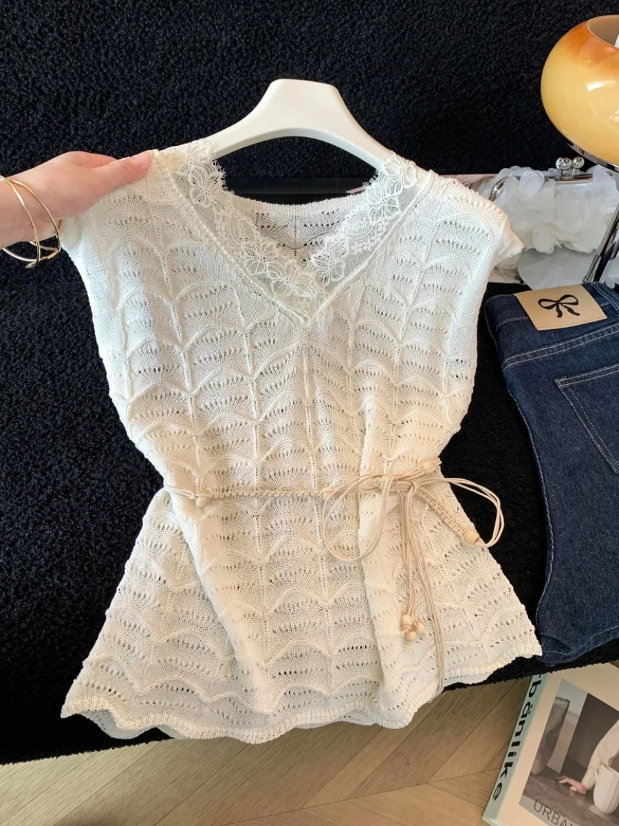 

Summer Thin Hollow out Lace V-Neck Sleeveless Vest Women's Bohemian Waist-Cinching Belted Casual Style Regular Fit Top