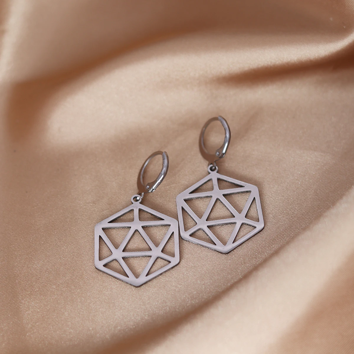 Kinitial Stainless Steel Polyhedral Dice Drop Earrings Women Geometric Jewelry Dungeons Dragons Earrings