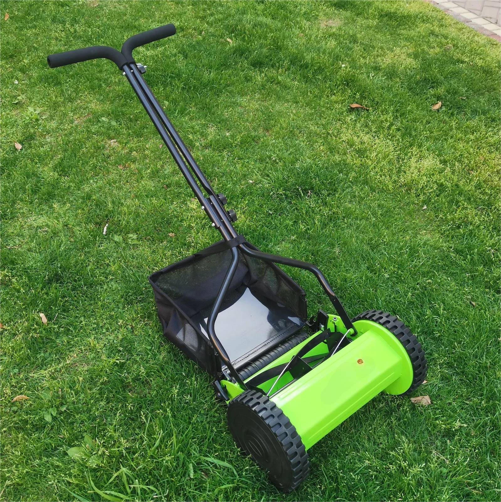 New 12 inch villa garden multifunctional lawn trimmer for small area household use