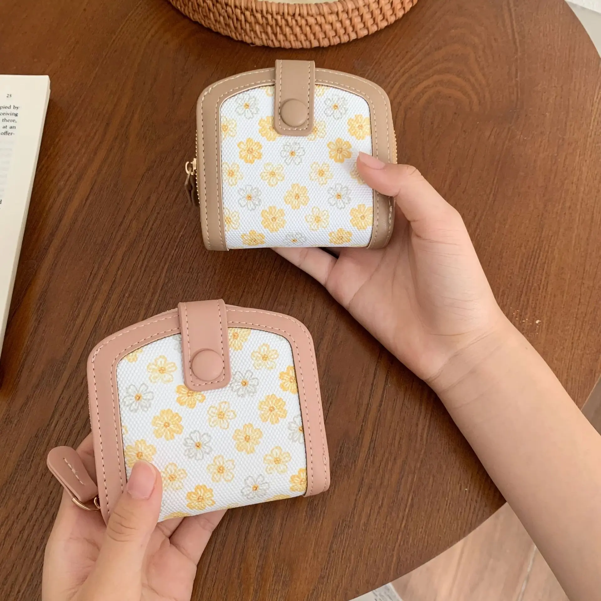 Floral, fashionable, simple, color-blocking zipper buckle, large-capacity women's wallet, folding coin purse