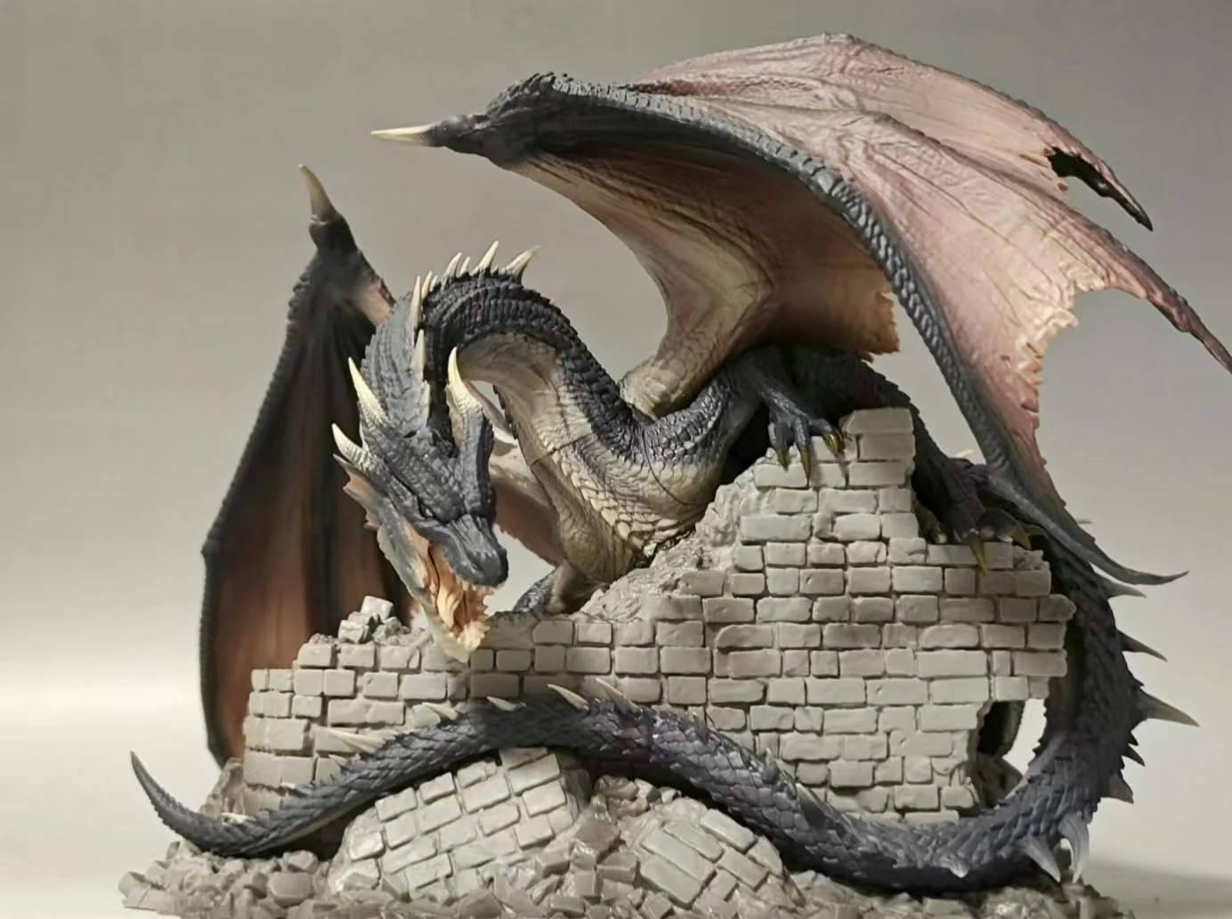 

【Original】BANDAI Ichiban KUJI Monster Hunter 20th Anniversary B Award Black Dragon Model Toy