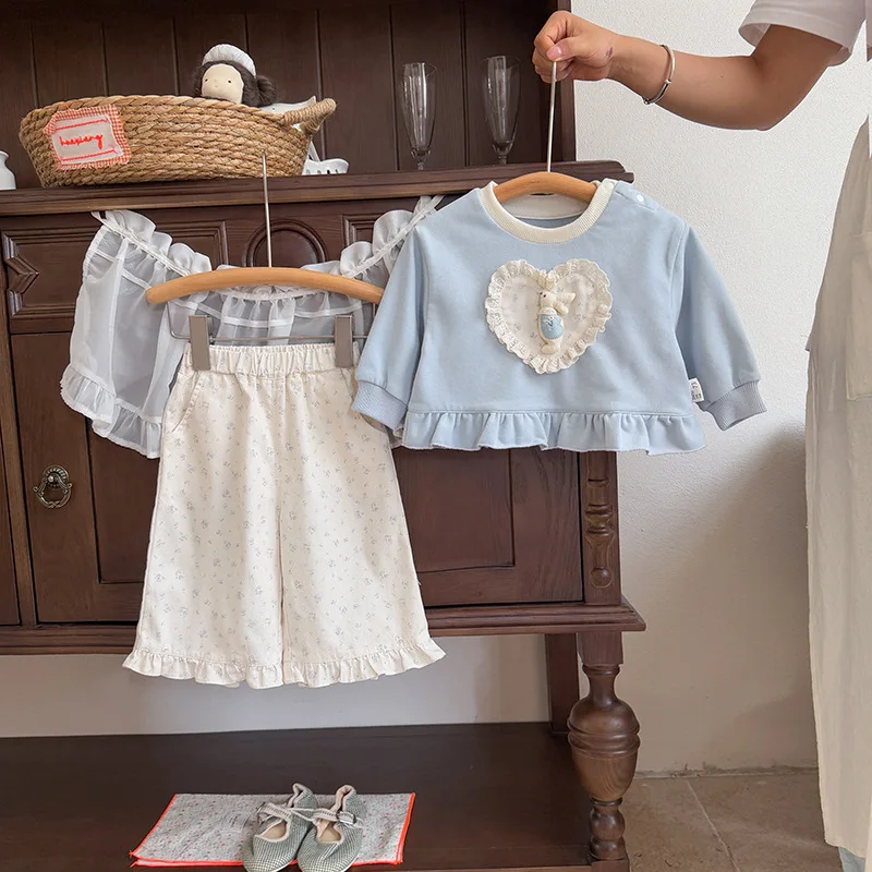 

Baby Clothes Autumn Outfit for Girls Sweet and Stylish Cute Two-Piece Set for One-Year-Old Infants in Spring and Autumn