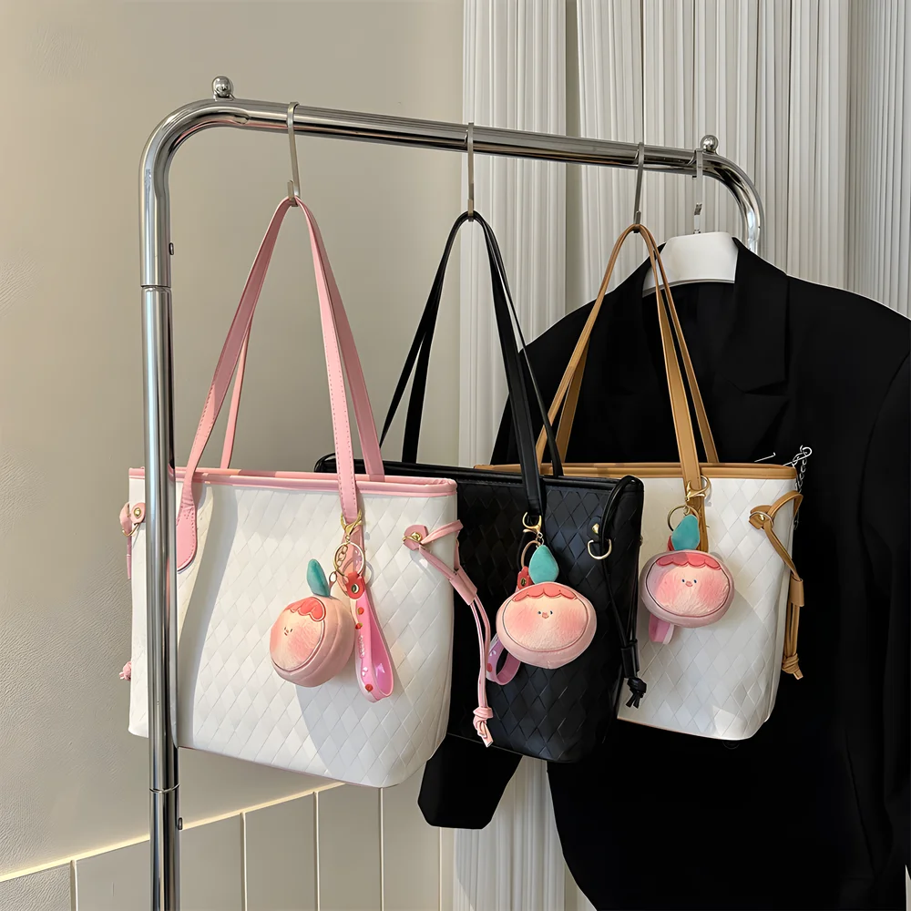 

Ladies' tote bag, arge capacity shoulder bag, commuting simple and minimalist handbag, with cute doll pendant