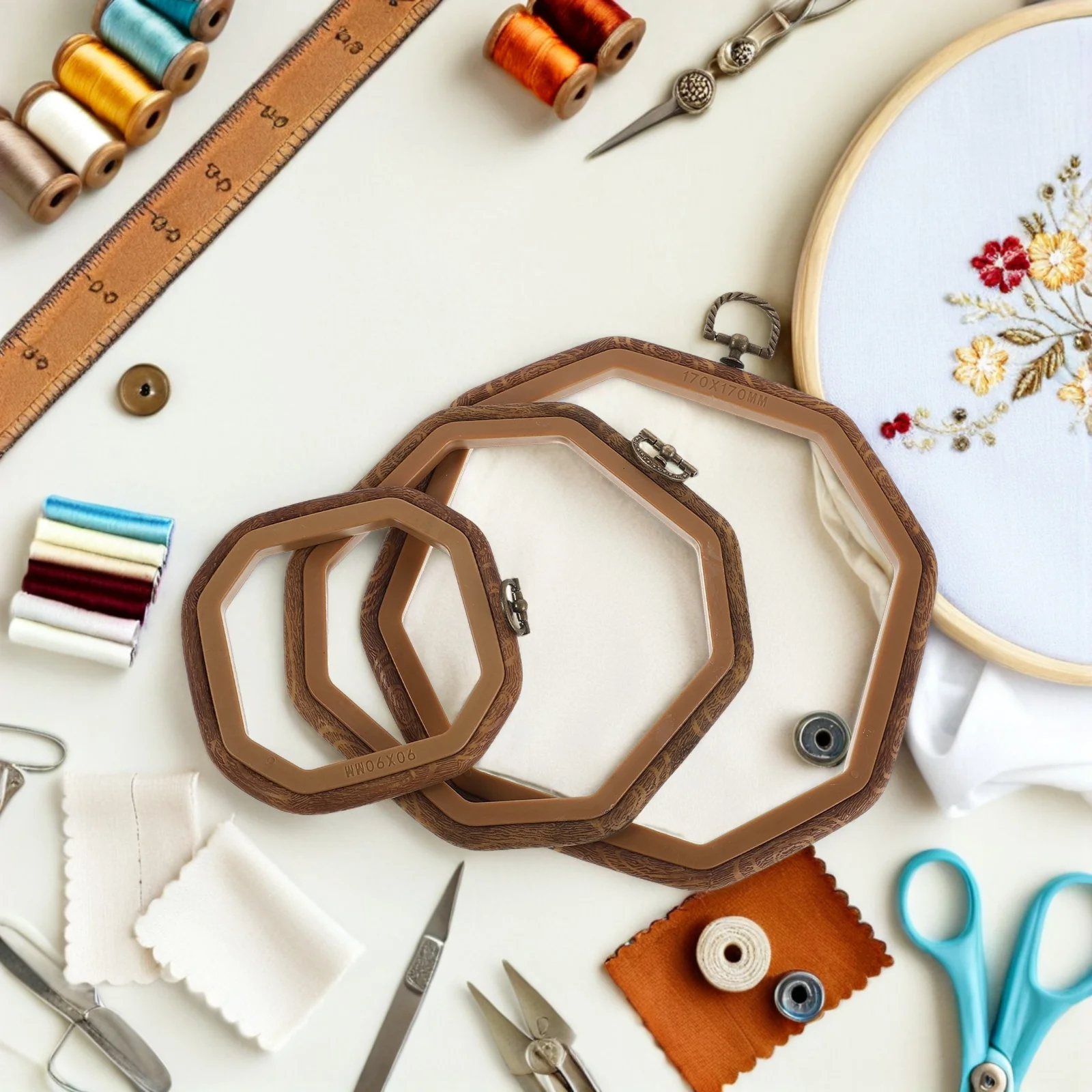 

6Pcs Octagonal Embroidery Hoop Set Imitated Wood Cross Stitch Frames Decorative DIY Sewing Craft Display Rings