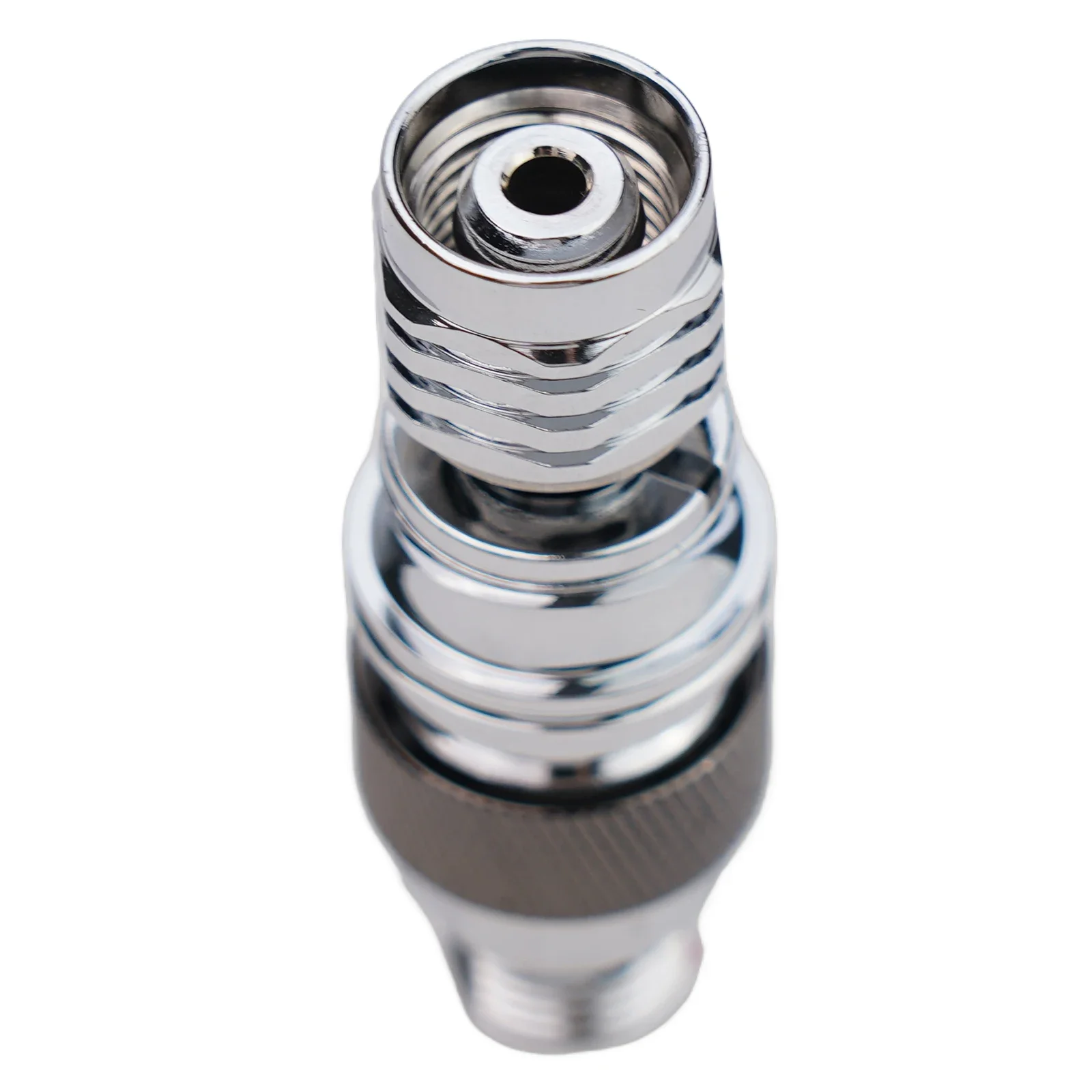 Self locking quick connect adapter designed for diving full face second stage secondary head adjuster applications