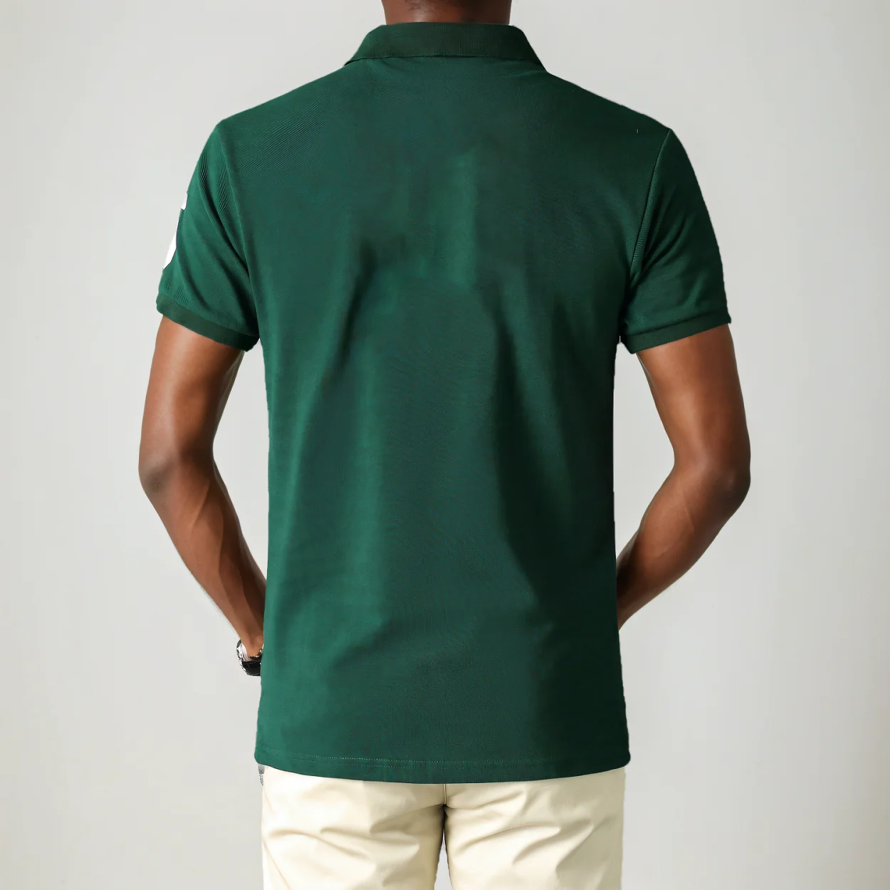 Herren Hochwertiges Baumwoll-Poloshirt ITALIEN GRÜN Baumwolle mit Gesticktem 'MILAN' Symbol Freizeit Sport Neujahrsgeschenk für Männer – Detail 2