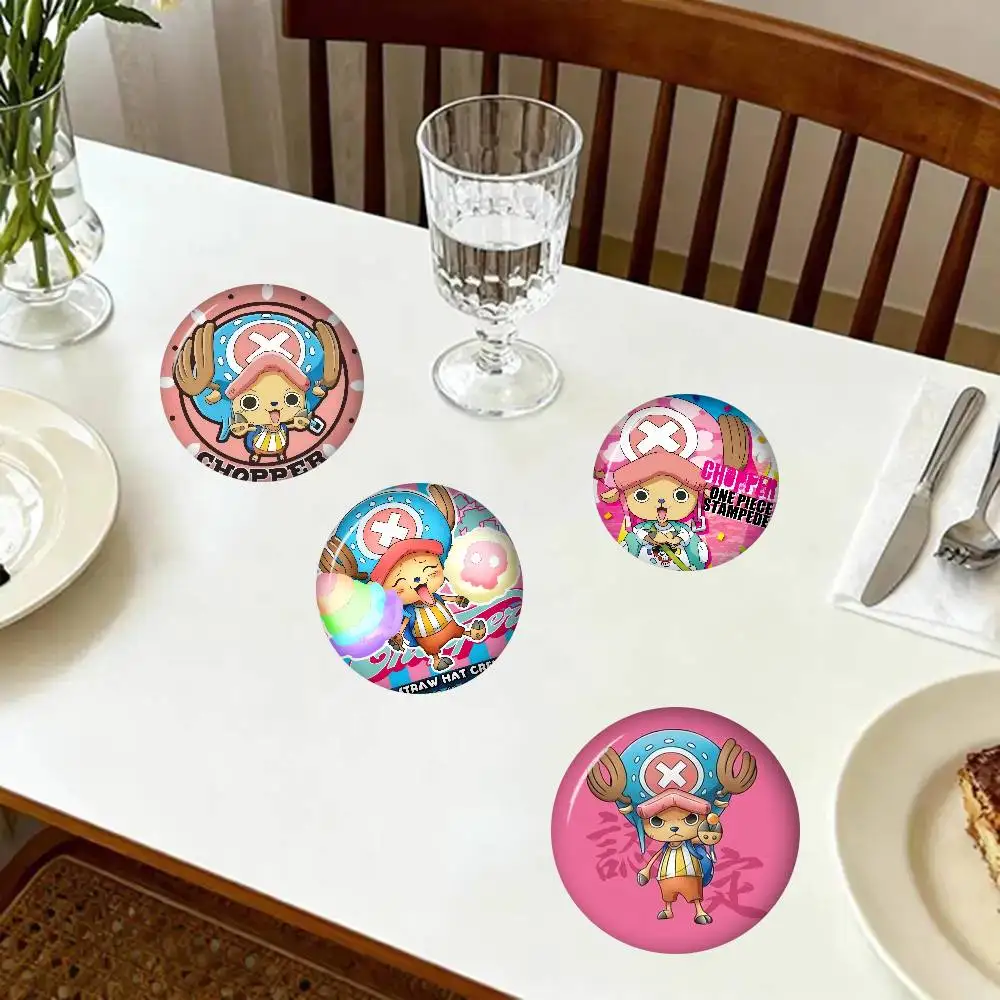Anime T-T-Tony Tony Chopper Anime-Broschen, niedliche Cartoon-Abzeichen, Jacken- und Jeans-Reversnadel, Geschenk-Accessoire