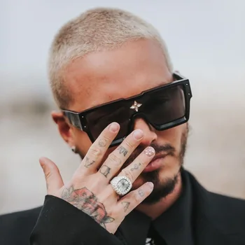 Eleganti occhiali da sole cicloni di lusso per uomo donna Designer di marca Occhiali da sole quadrati Guida per l'aviazione Tonalità di moda UV400