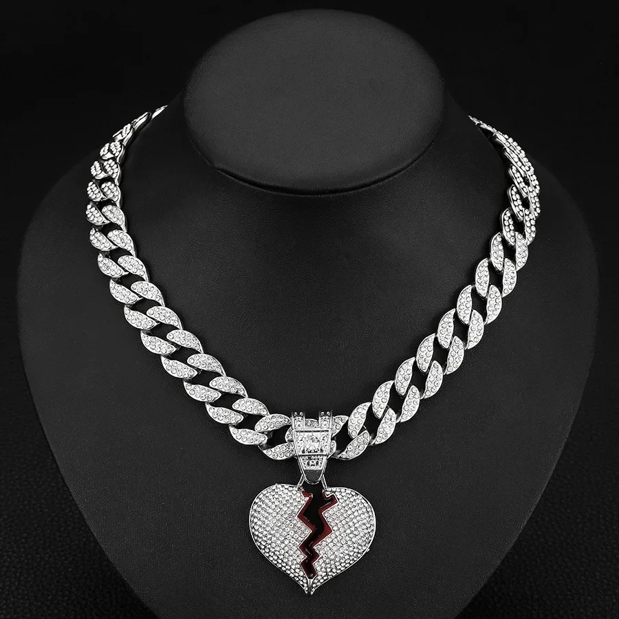 Versatile Personality ins wind alloy broken heart painting oil pendant necklace fashion versatile love necklace  jewelry