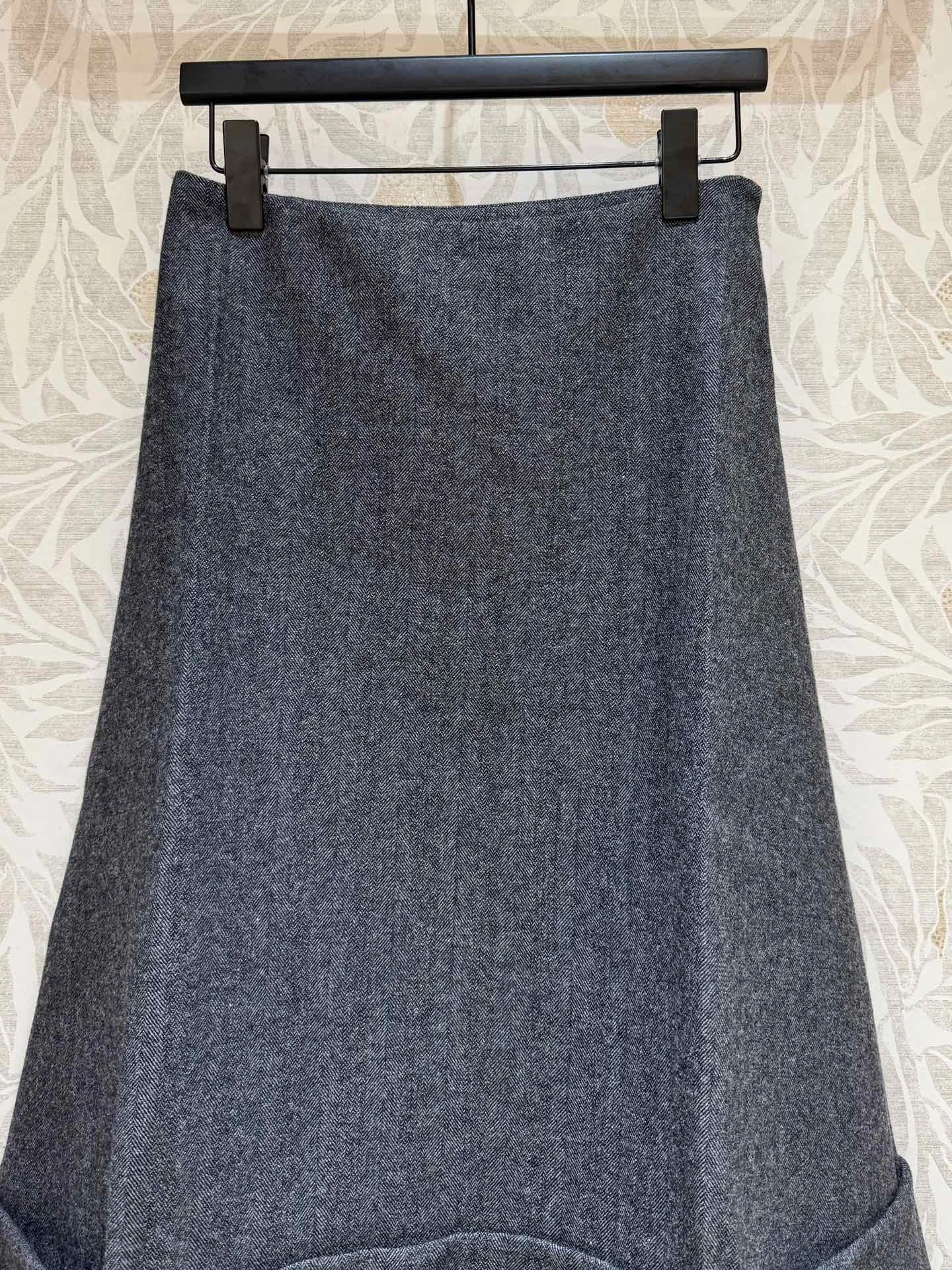 High quality new twill wool A-line half skirt, fashionable and versatile half skirt