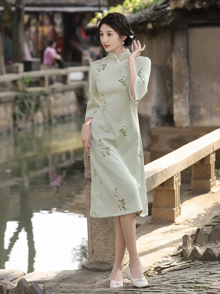 FZSLCYIYI Autumn Embroidery Chiffon A-Line Cheongsam Classic Beaded Mandarin Collar Flare Sleeve Women Qipao Chinese Dress