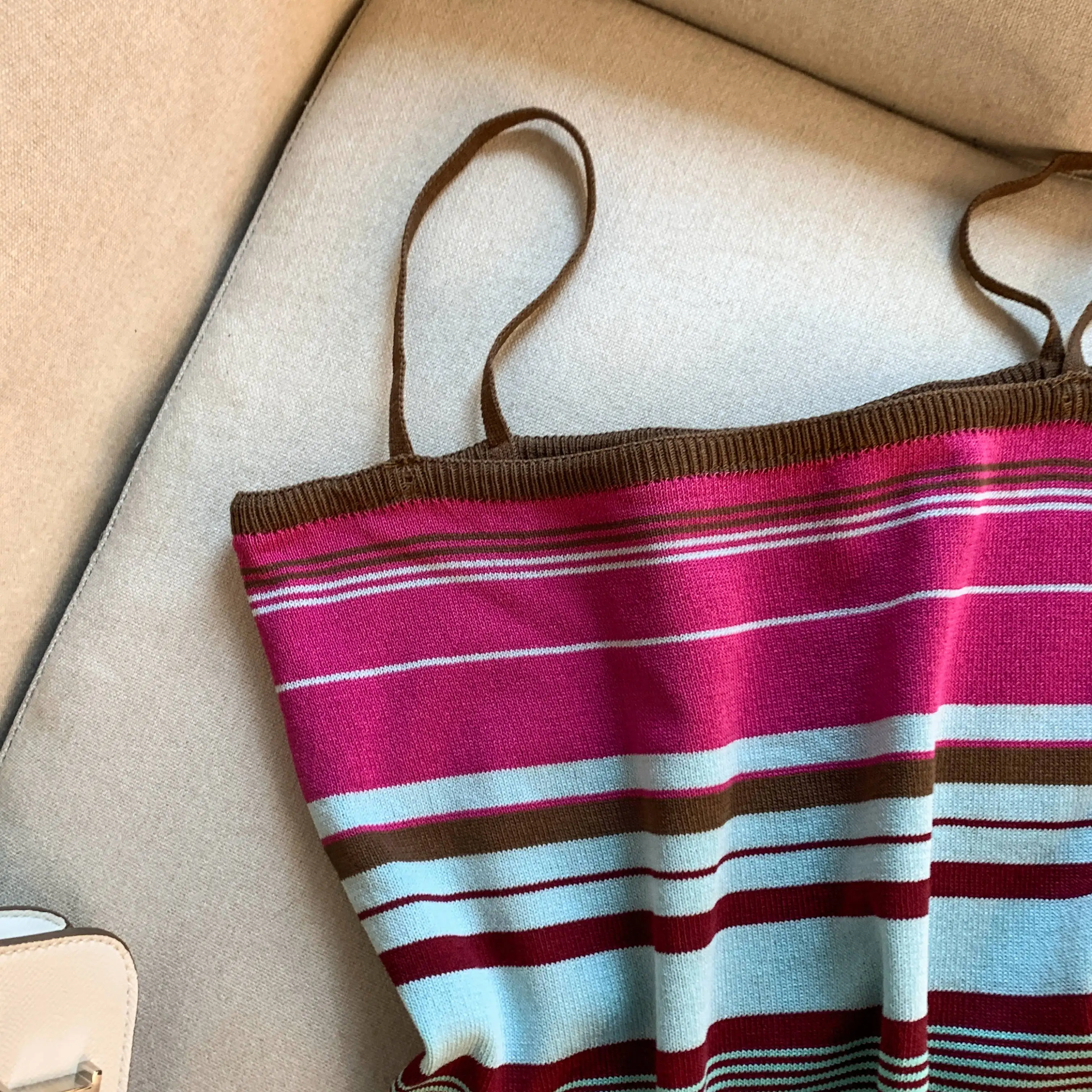 مرونة قوس قزح طباعة الضلع متماسكة Colorblock تانك القمم كاميس محبوك عادية أكمام طاقم الرقبة الأعلى الملابس النسائية المحاصيل الأعلى