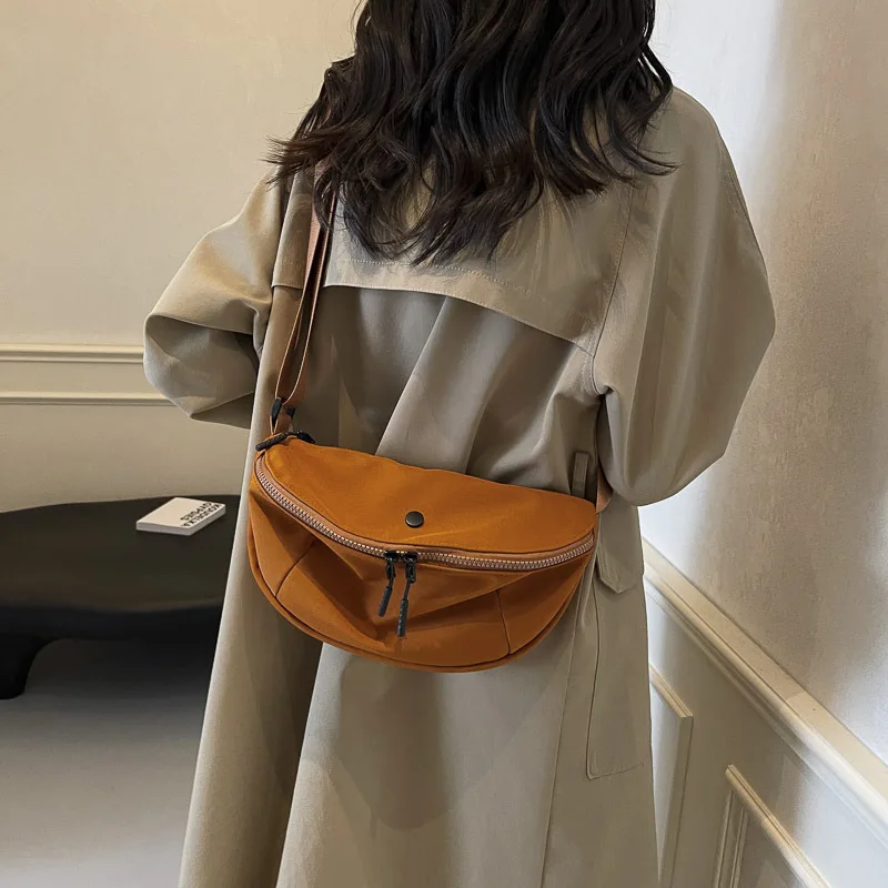 

Versatile Korean Style Nylon Shoulder Bag Sports All-match Stripe Underarm Bag Simple Large Capacity Half Moon Bags Travel