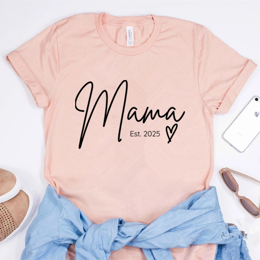 Women Mama Est 2025 T-Shirt Promoted To Mom Shirt New Mama Shirts Vintage Women Pregnancy Announcement Tee Mother's Day Gift