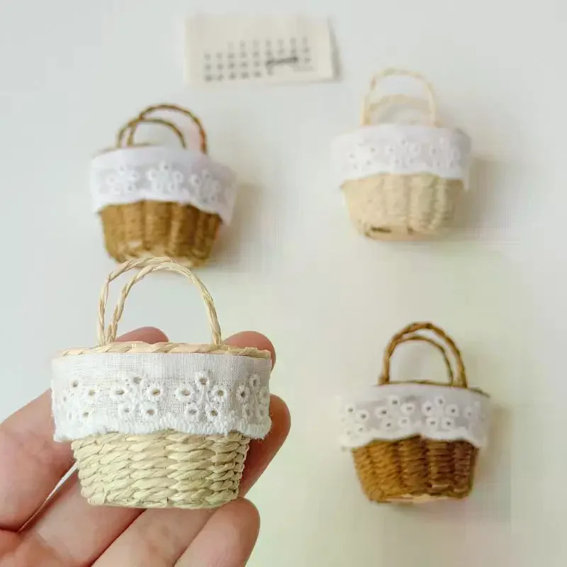 1:12 Miniaturowy koszyk rattanowy do domku dla lalek, dekoracyjny koszyk, meble, model domu, zabawka, akcesoria do domku dla lalek