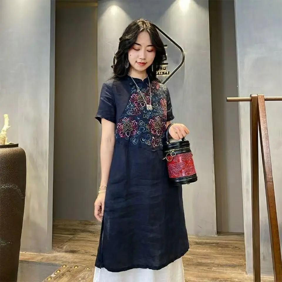 2025 Nieuwe zomerjurk van katoen en hennep voor dames Mode Vintage geborduurde jurk Halflange vrouwelijke jurken
