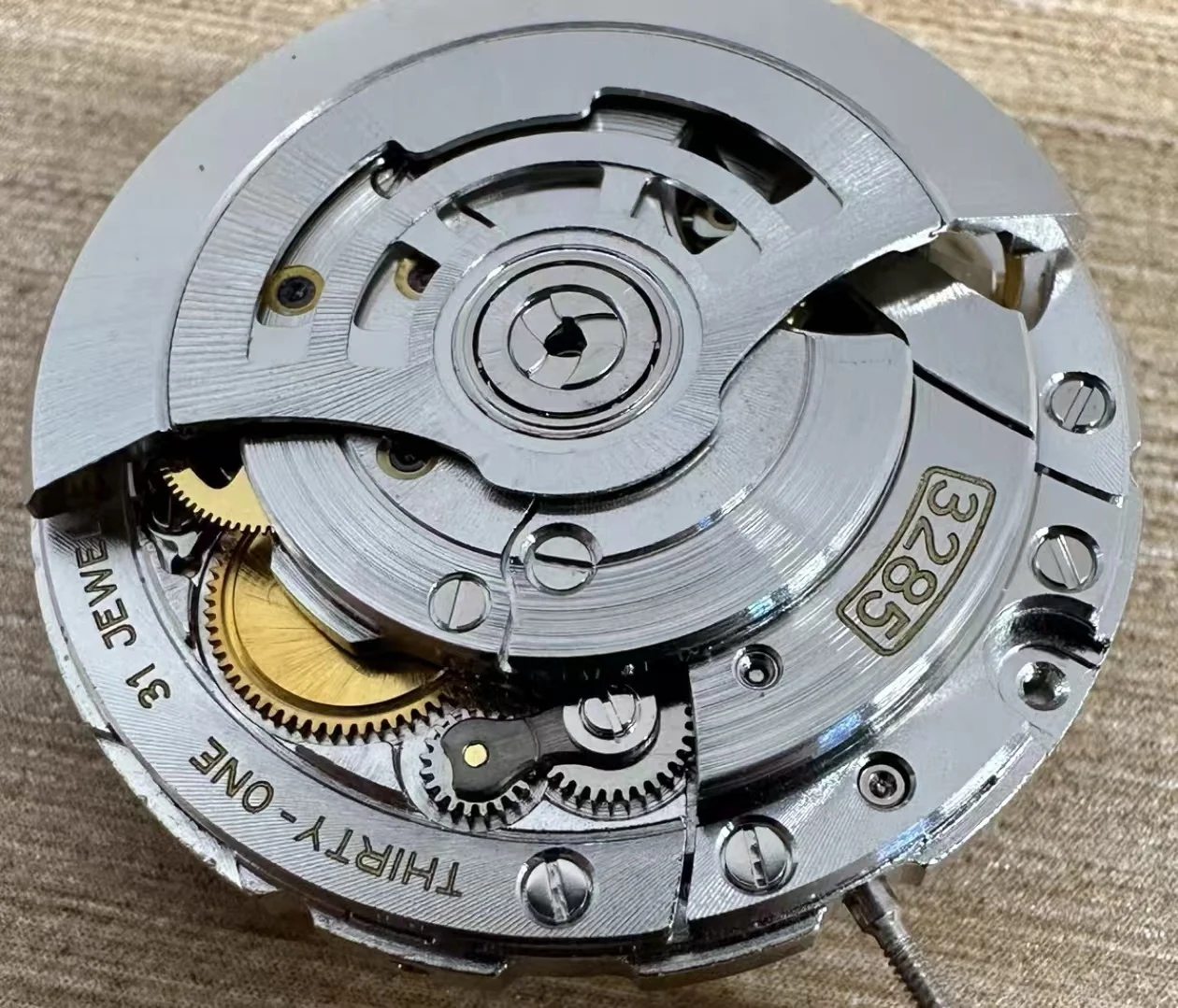 Shanghai 3285 Movement, 4-pin GMT Automatic Mechanical