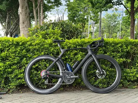 Y1RS Aero Carbon Road Bike Frame Disc Brake Internal Cable Routing Carbon Frameset 700C Racing Cycling With Fork Headset Seatpos