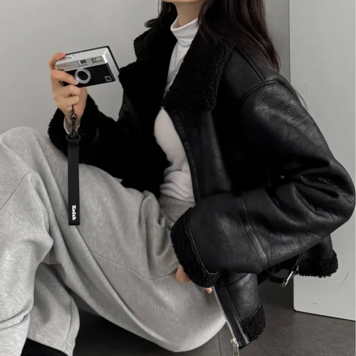 

Sli повседневное байкерское хлопковое джето женское свободное пальто в стиле ретро из замши и кожи с мехом в американском стиле