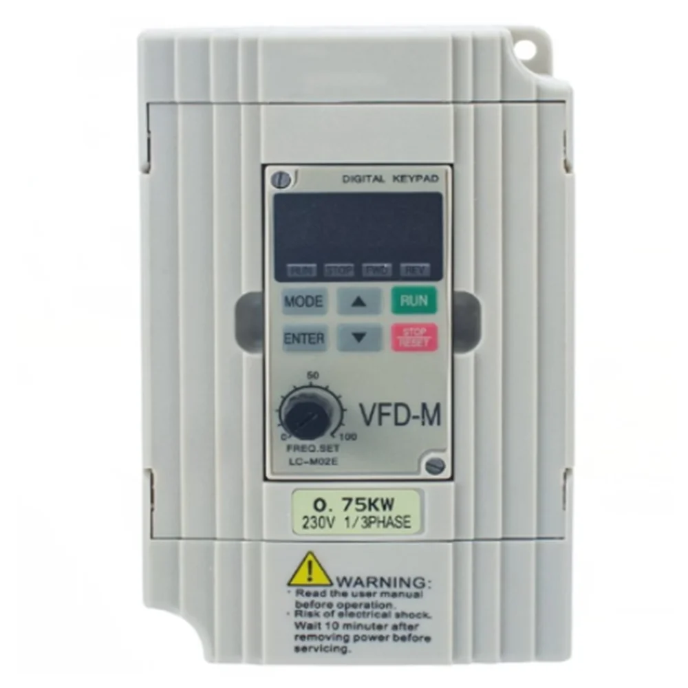 

1PC VFD-M series l VFD004M21A VFD015M21A 220V /380V 0.4KW / 0.75kw /1.5kw /2.2kw inverter